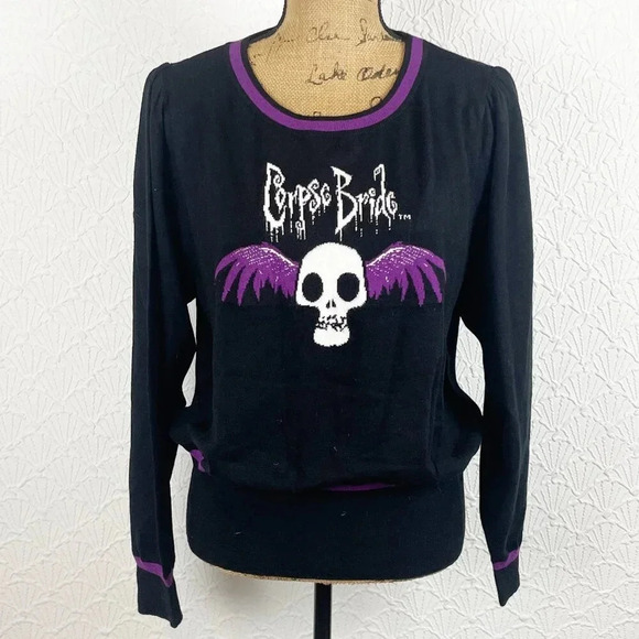 NWT Corpse Bride x Unique Vintage Flying Skull Sweater - Picture 4 of 7